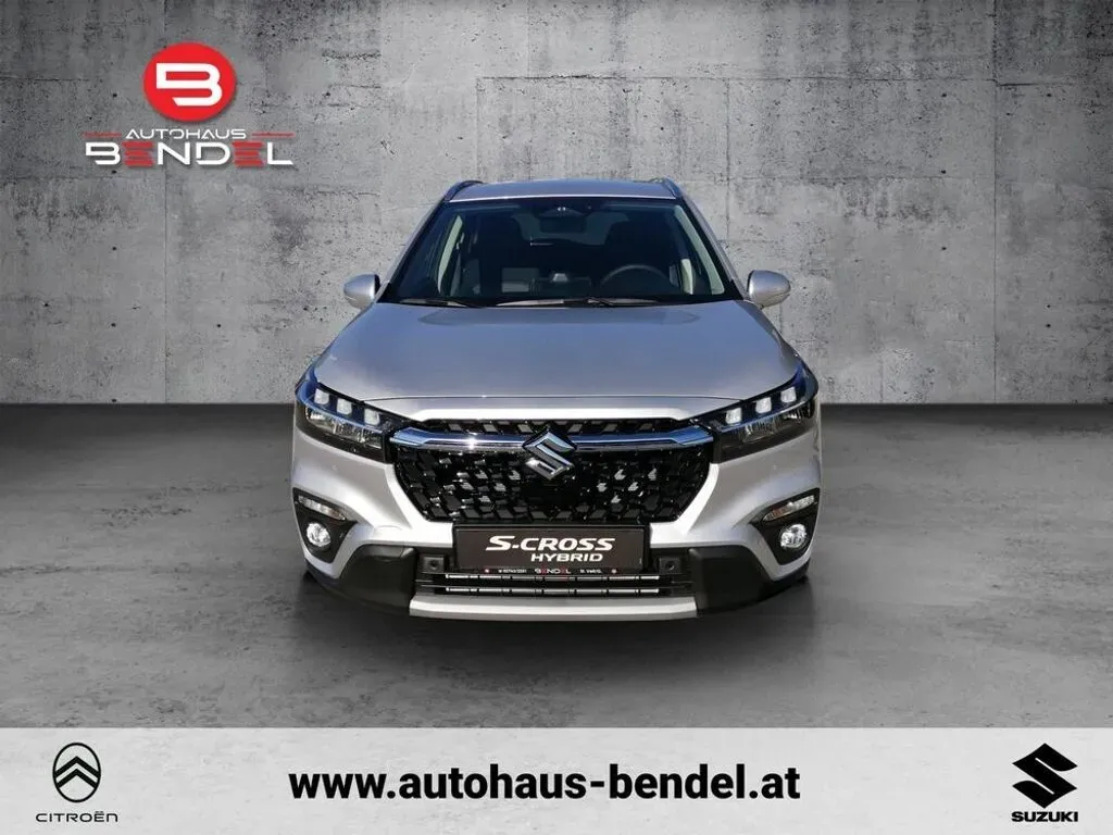 Suzuki S-Cross photo 2