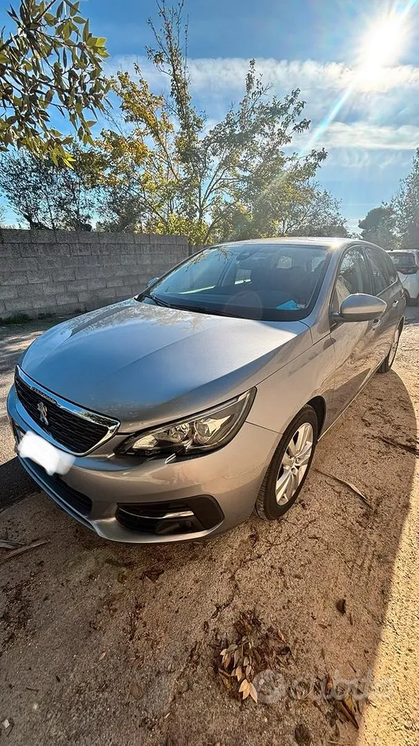 Peugeot 308 2019 photo 2