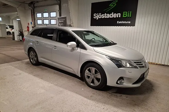 Toyota Avensis 2015 photo 3