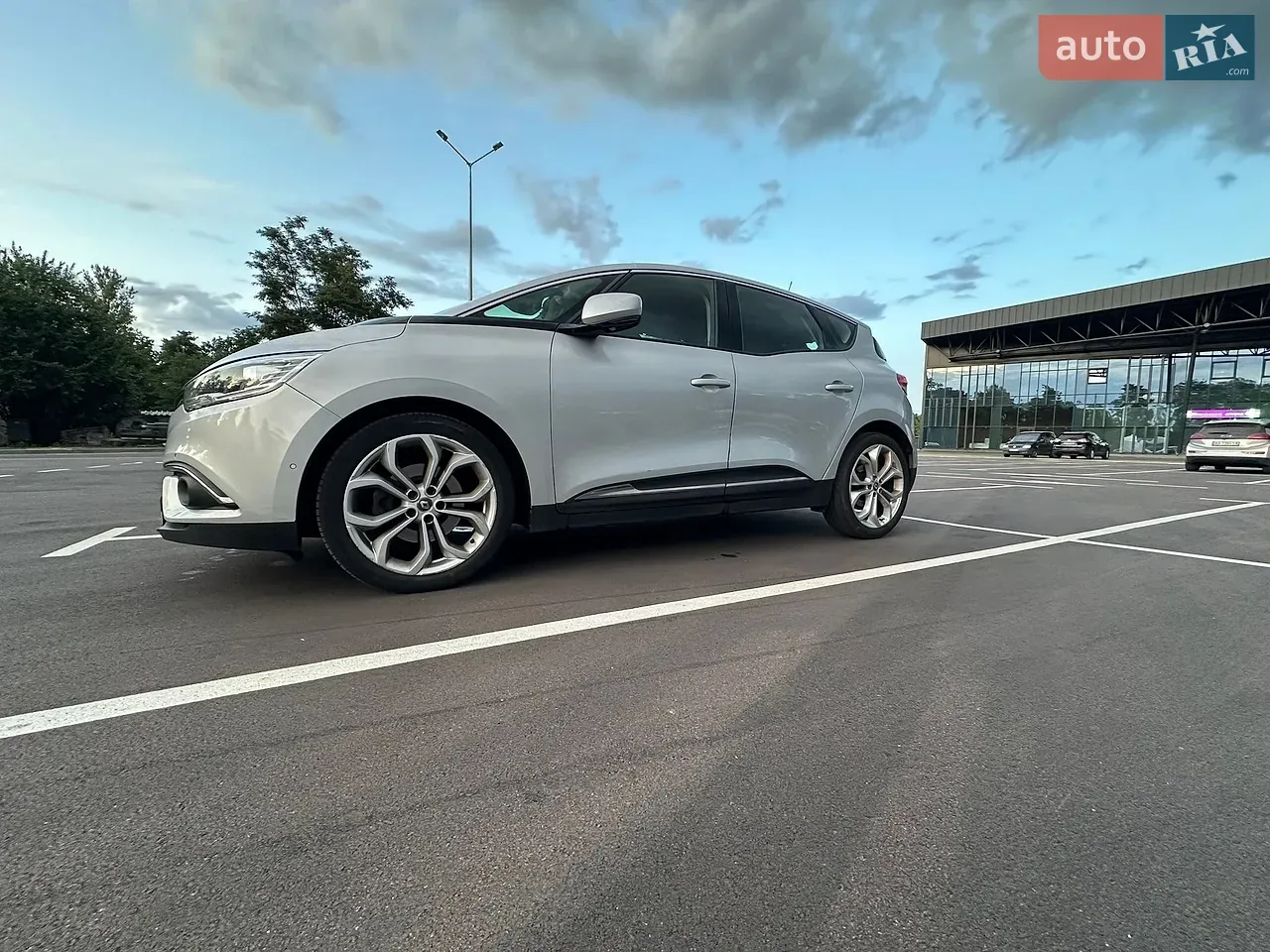 Renault Scenic 2017 photo 4