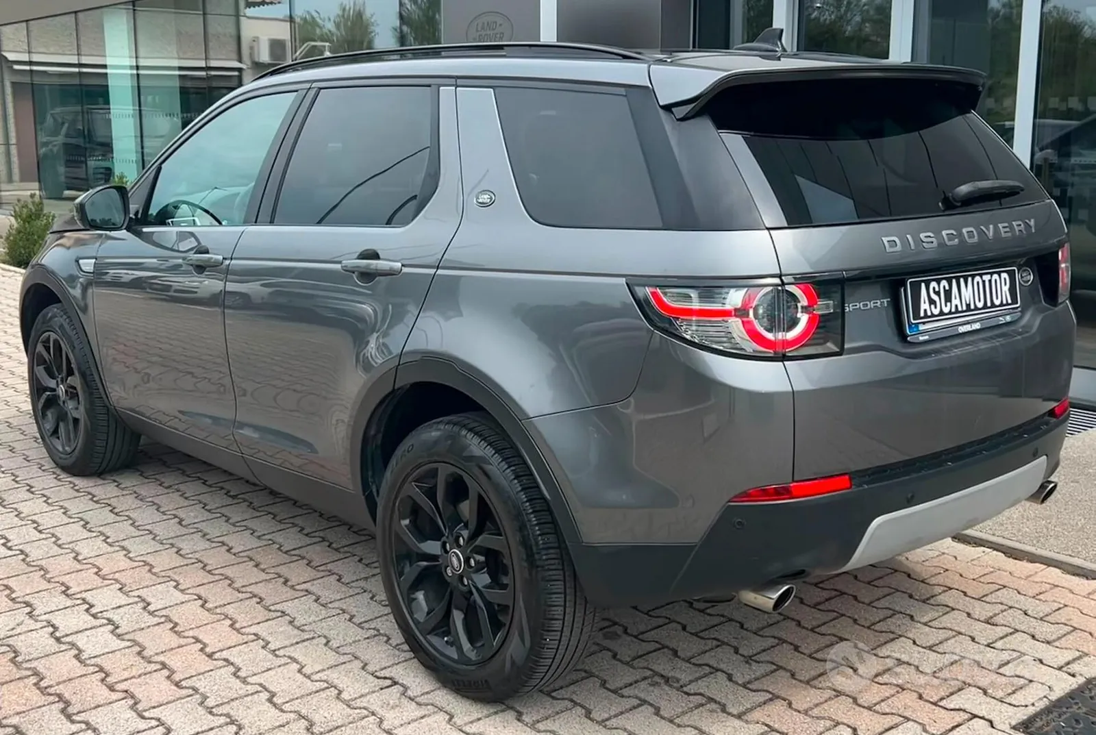 Land Rover Discovery Sport 2016 photo 5
