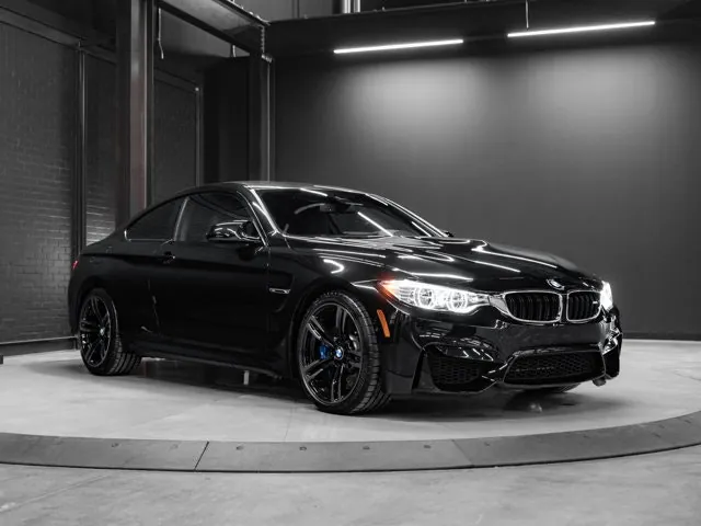BMW M4 2015 photo 2