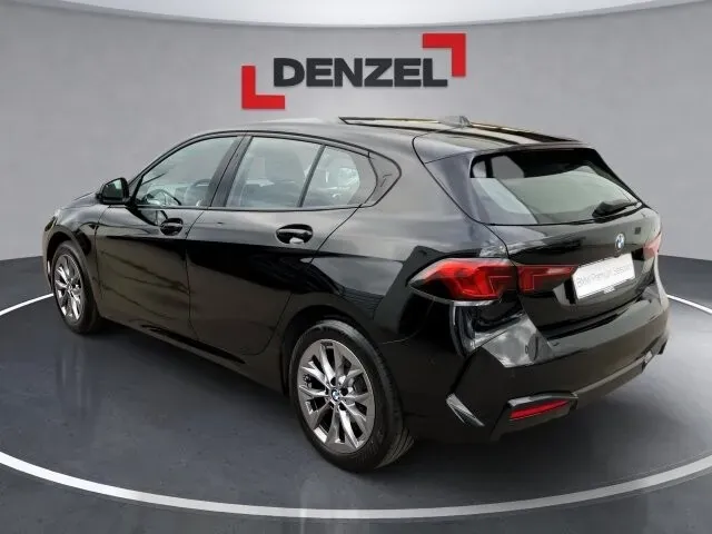 BMW 1 Series 2025 photo 3