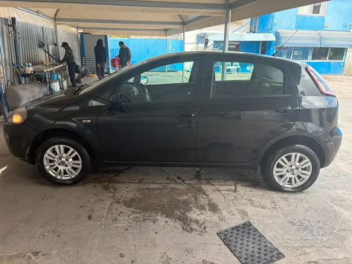 Fiat Punto 2012 photo 3
