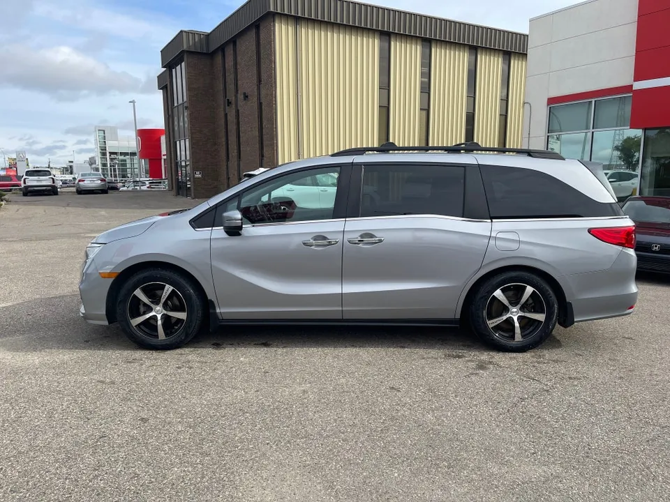 Honda Odyssey 2018 photo 2