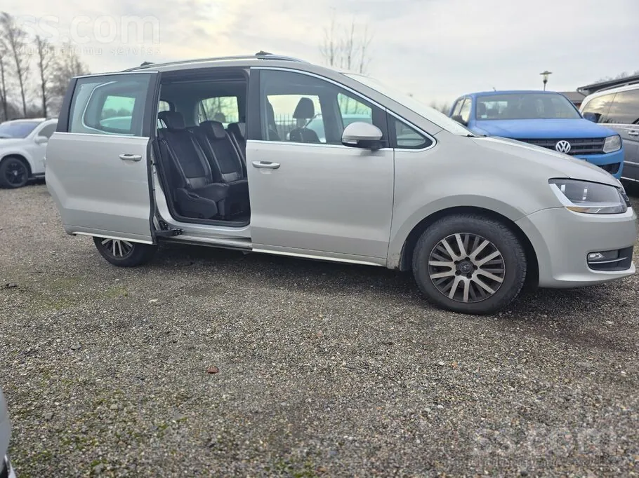 Volkswagen Sharan 2011 photo 3