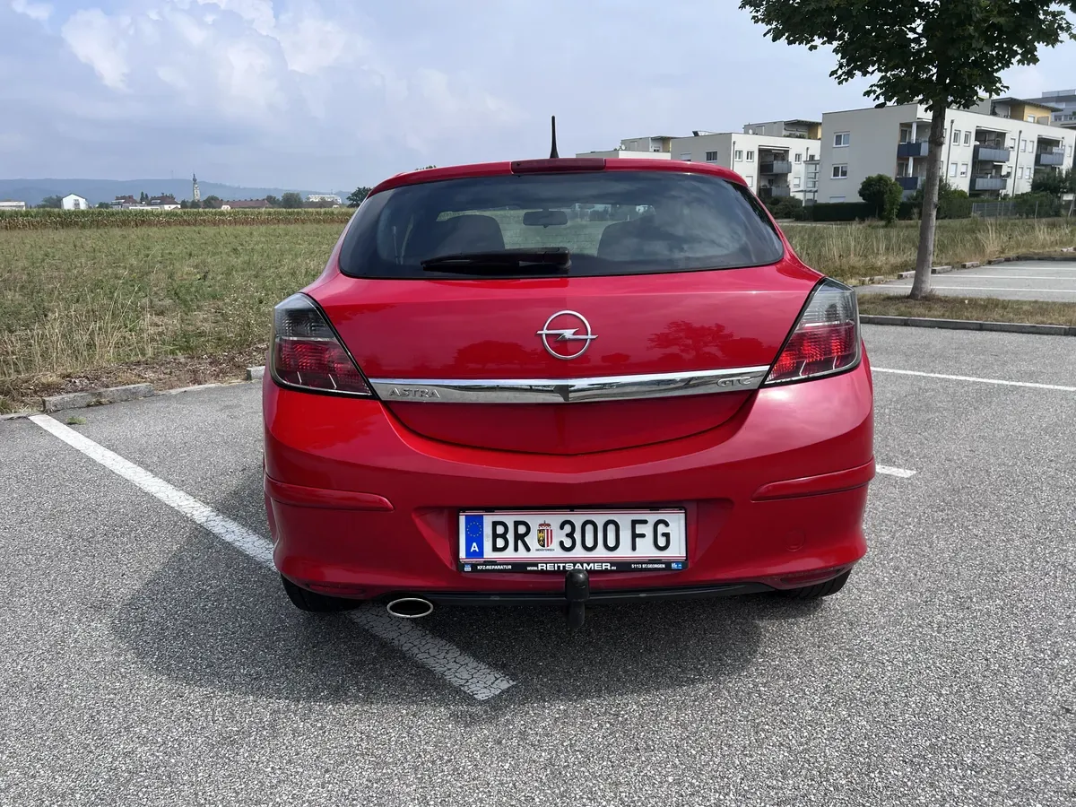 Opel Astra 2004 photo 2