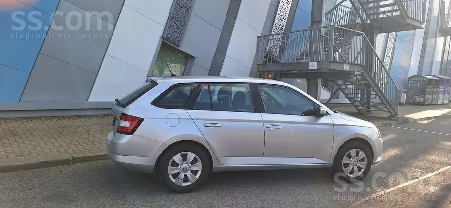 Skoda Fabia 2017 photo 3