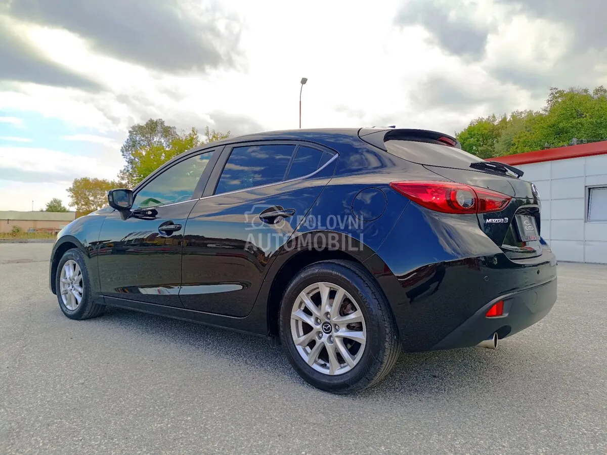 Mazda 3 2017 photo 3