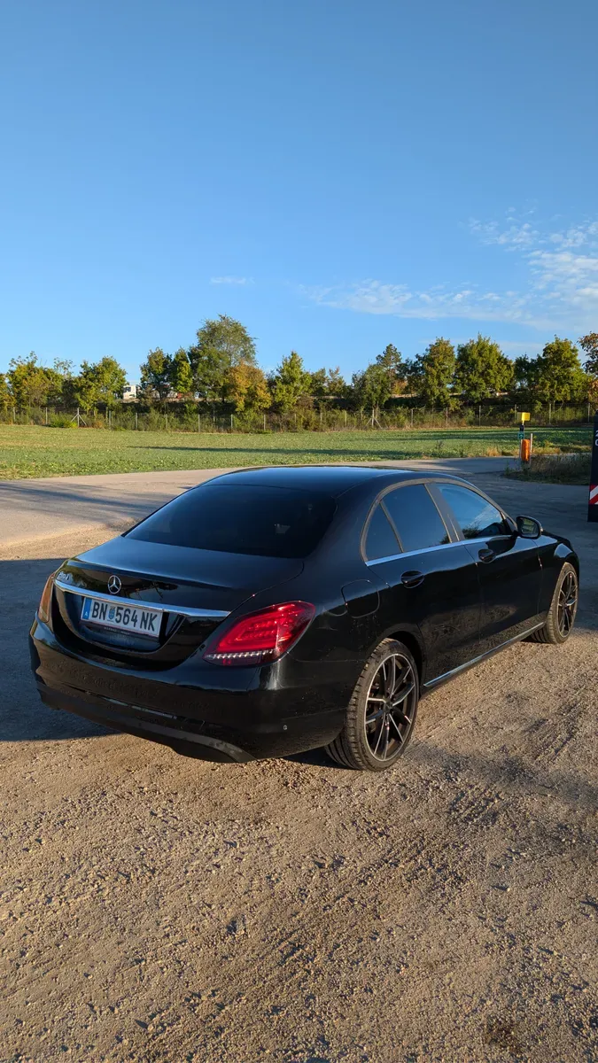 Mercedes-Benz C-Class 2019 photo 3