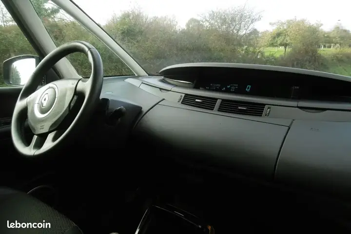 Renault Espace 2011 photo 3