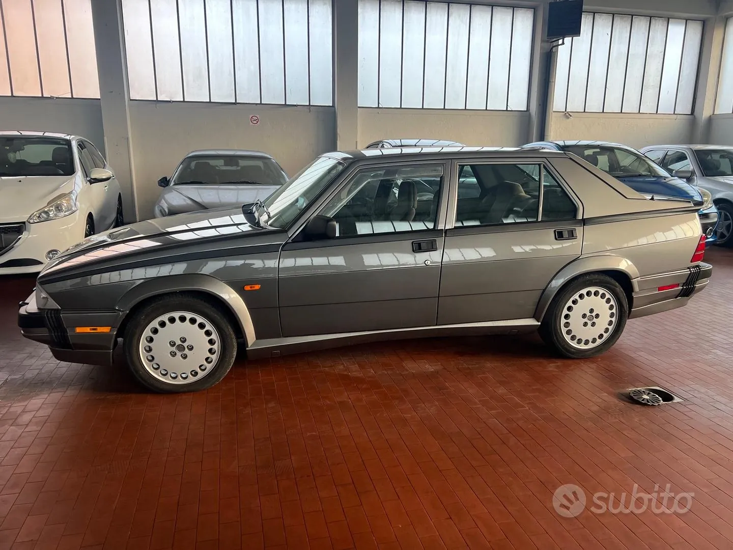 Alfa Romeo 75 1989 photo 2