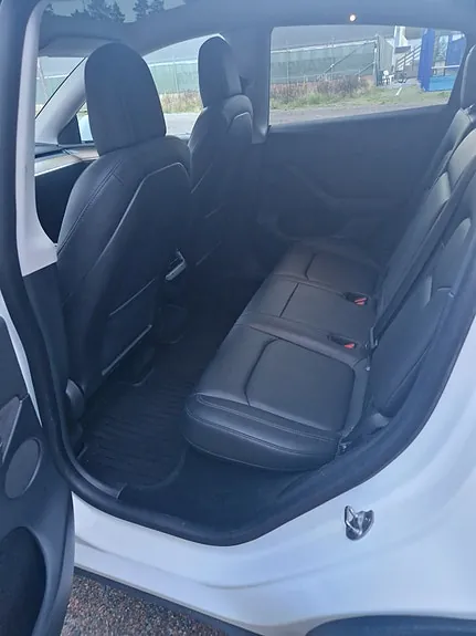 Tesla Model Y 2022 photo 3