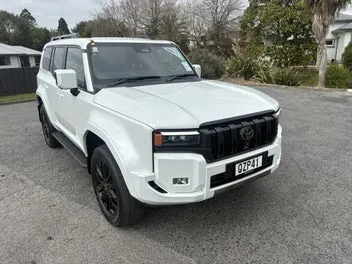 Toyota Land Cruiser Prado 2024 photo 2