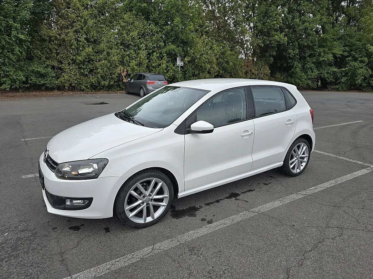 Volkswagen Polo 2010 photo 2