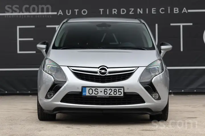 Opel Zafira 2012 photo 2