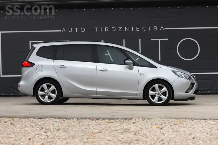 Opel Zafira 2012 photo 4