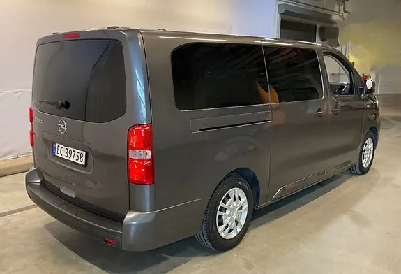 Peugeot E-Traveller 2021 photo 3