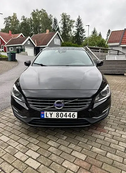 Volvo V60 2017 photo 2