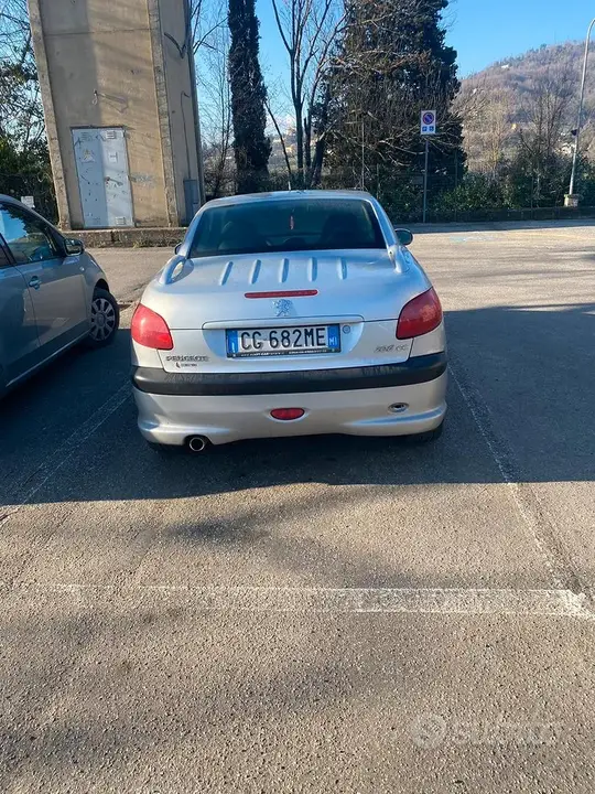 Peugeot 206 2003 photo 2