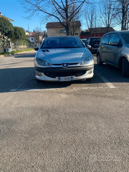 Peugeot 206 2003 photo 3