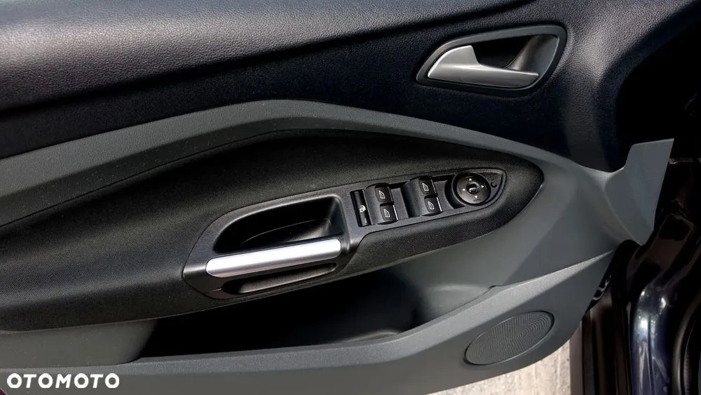 Ford C-Max 2013 photo 2