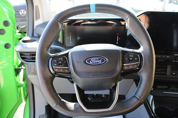 Ford E-Transit 2025 photo 4