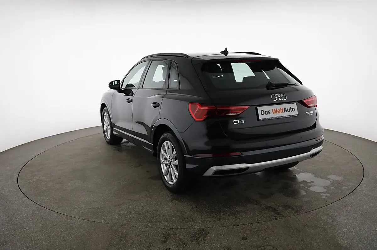 Audi Q3 2022 photo 2