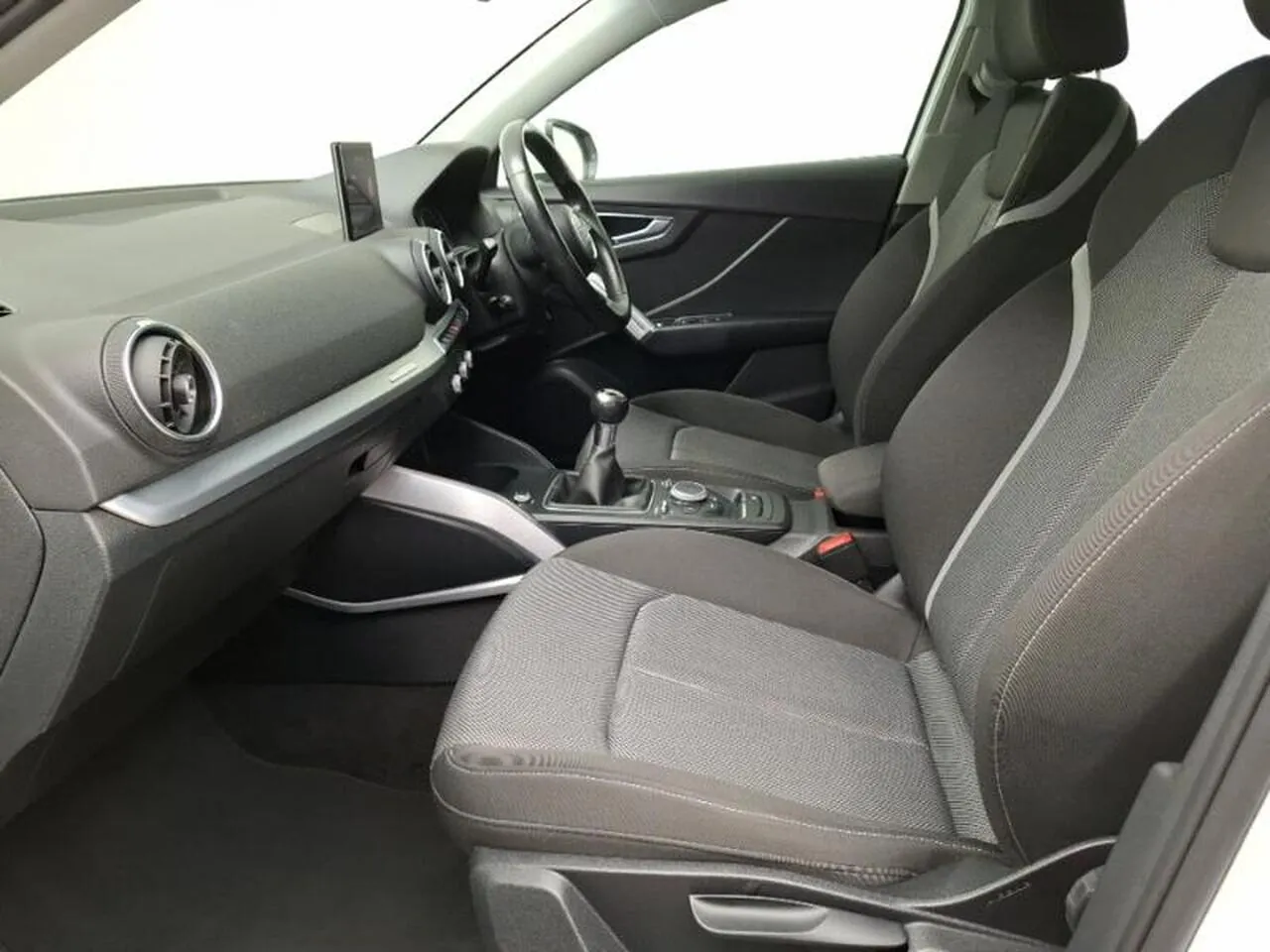 Audi Q2 2017 photo 5