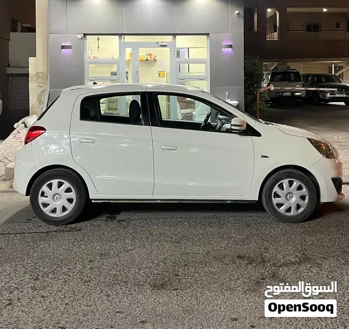 Mitsubishi Mirage 2019 photo 2
