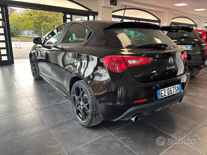 Alfa Romeo Giulietta 2015 photo 5