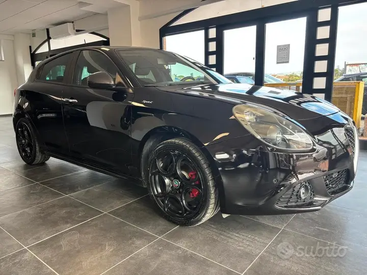 Alfa Romeo Giulietta 2015 photo 2