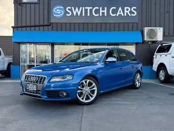 Audi S4 2010 photo 4