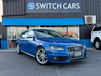 Audi S4 2010 photo 2