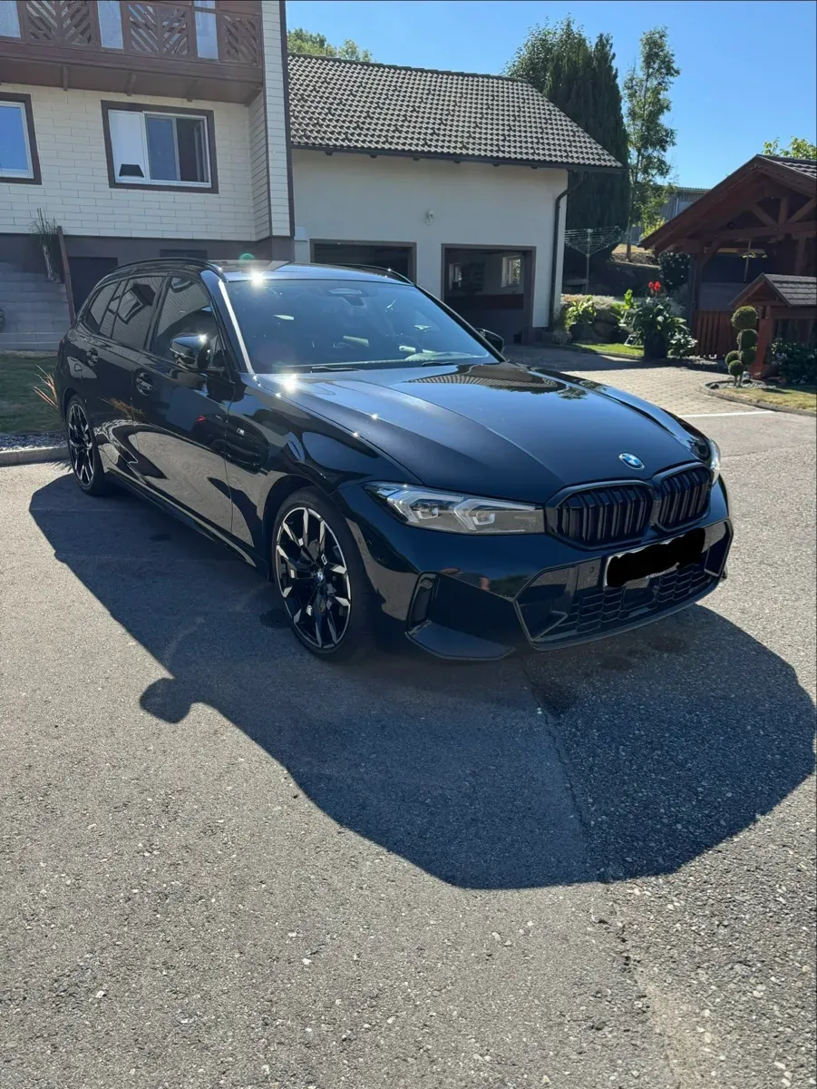 BMW 3 Series 2024 photo 2