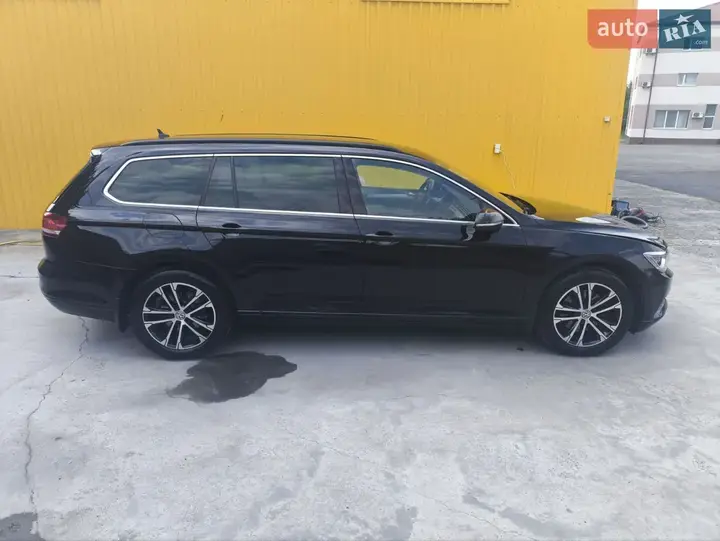 Volkswagen Passat 2018 photo 3