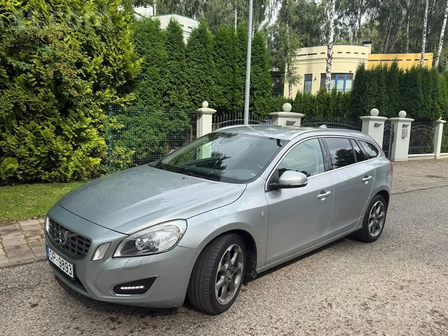 Volvo V60 2012 photo 4