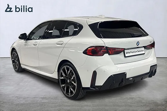 BMW 120 2026 photo 2