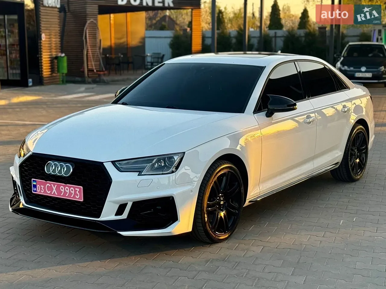 Audi A4 2018 photo 5