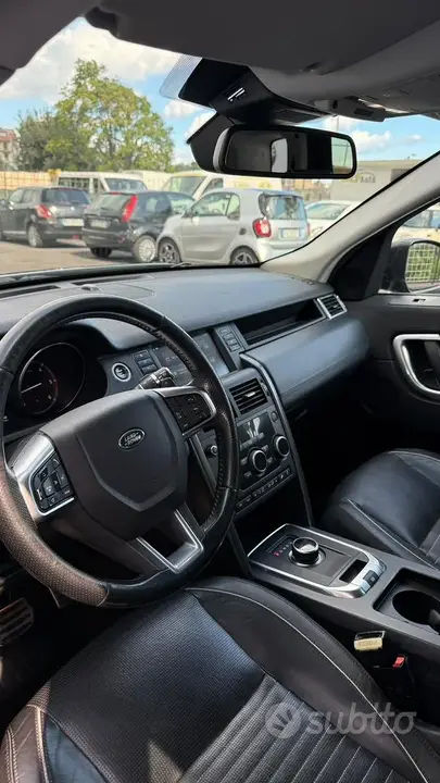 Land Rover Discovery Sport 2017 photo 3