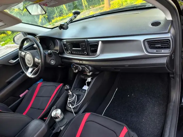 Kia Rio 2019 photo 2