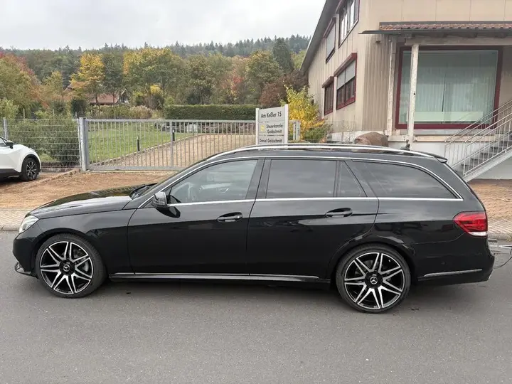 Mercedes-Benz E 200 Bluetec