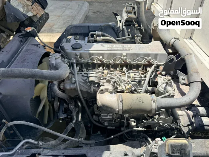 Isuzu Dyna 2016 photo 2