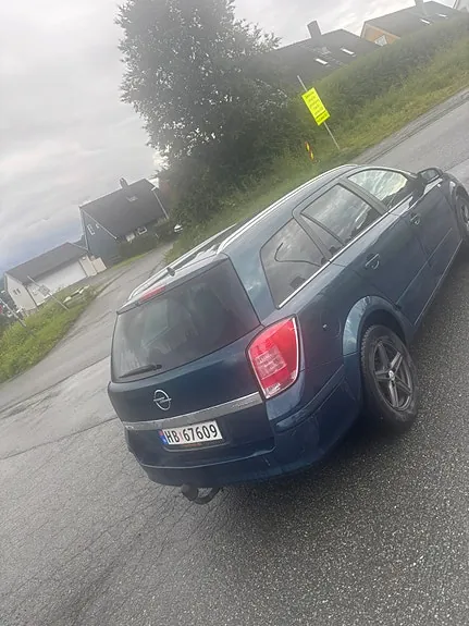 Opel Astra 2007 photo 2
