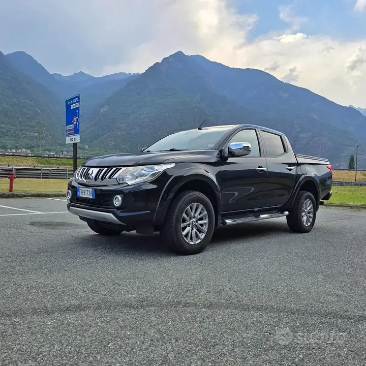 Mitsubishi L200 2017 photo 3