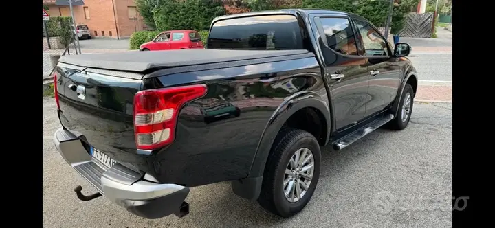 Mitsubishi L200 2017 photo 5