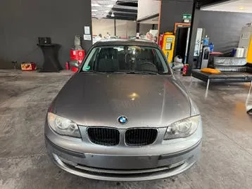 BMW 1 Series 2009 photo 2