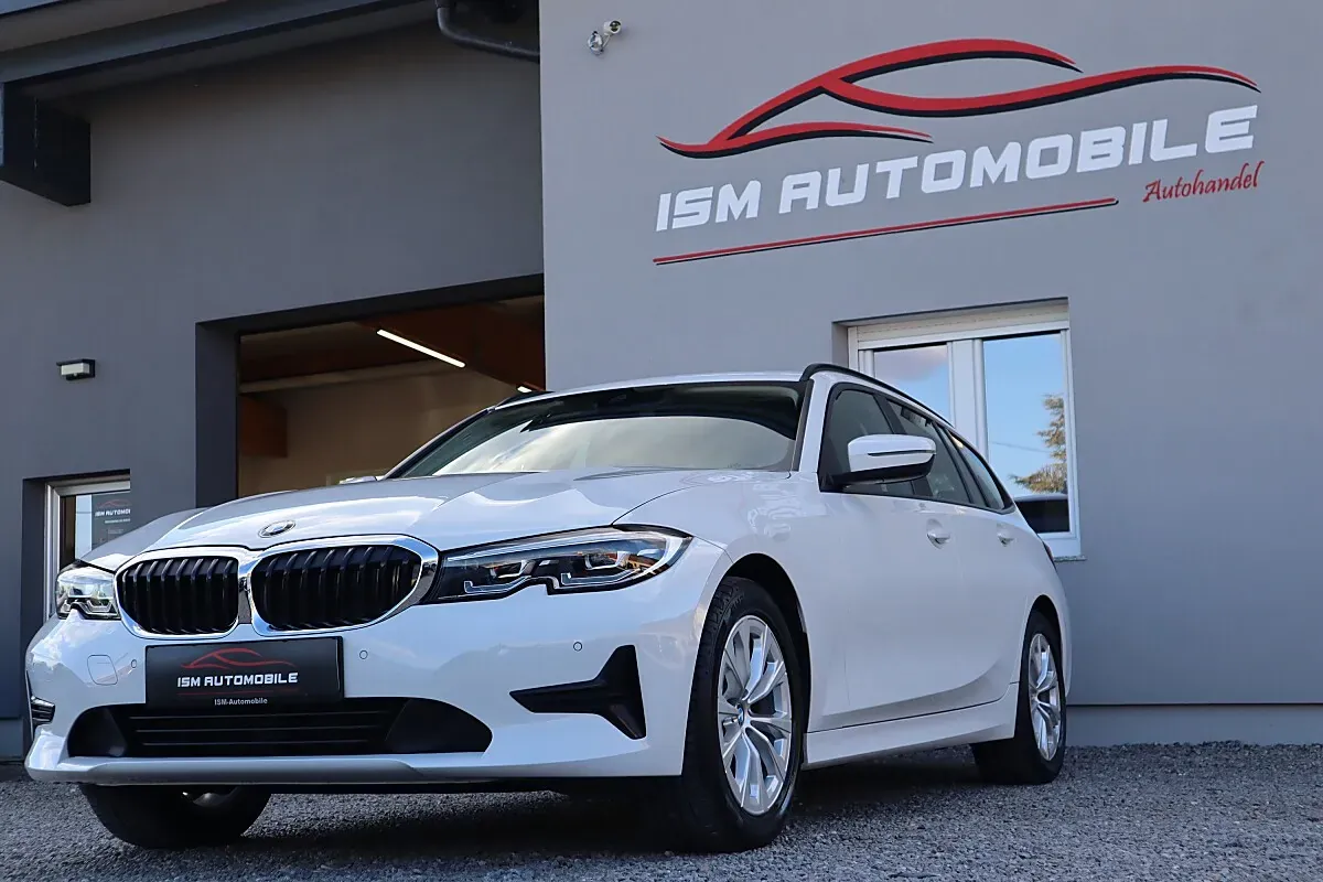BMW 3 Series 2020 photo 3