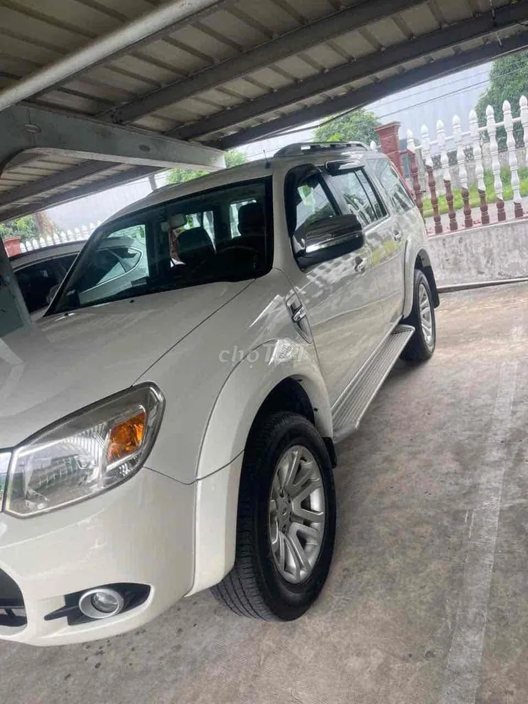 Ford Everest 2014 photo 2