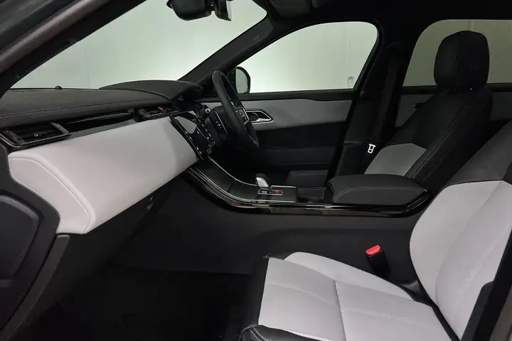 Land Rover Velar 2026 photo 3